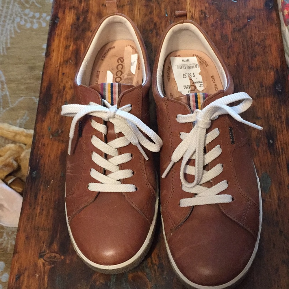 ECCO size 39 (9) Euro Sneakers - worn 1X